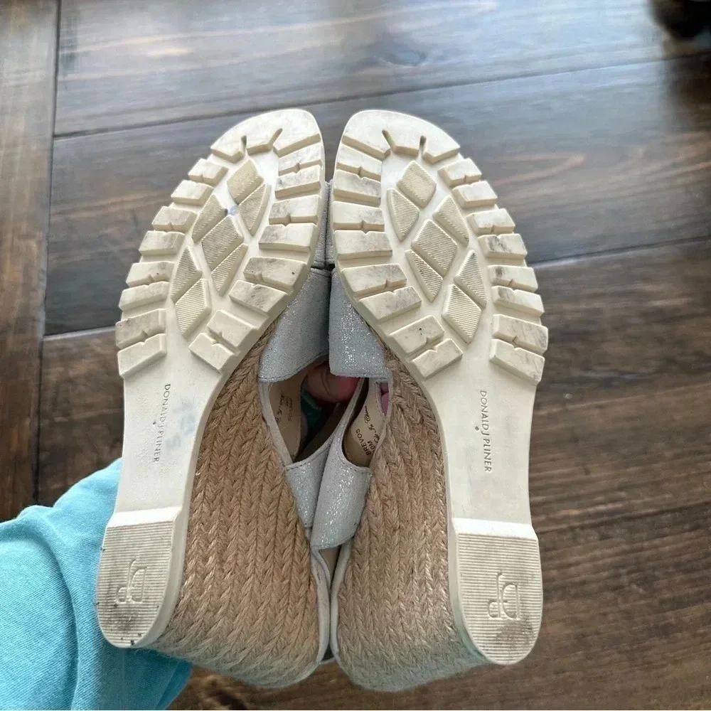 Donald J. Pliner Brevos Women's Lt. Gray & Tan Strappy Wedge Sandal Size 10M GUC